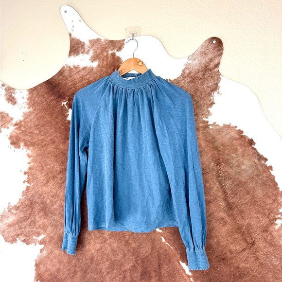 Sundry Evereve smocked blue shirt size 1 like a S-M NWT - Picture 2 of 7